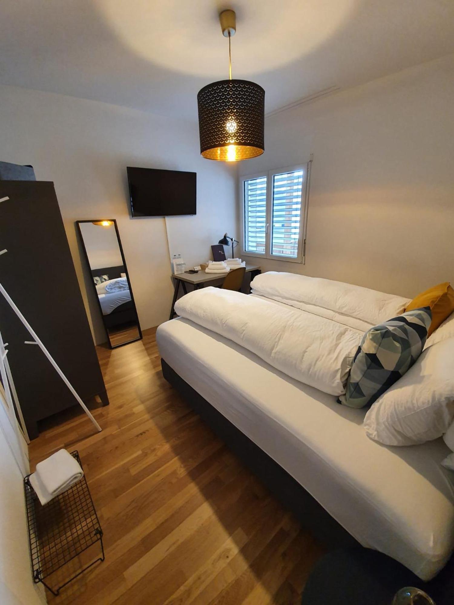 Hotel Zum Hirschen Villigen Екстериор снимка